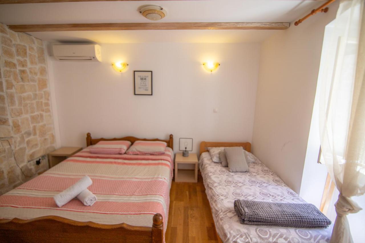 Apartments Loriana Šibenik Esterno foto