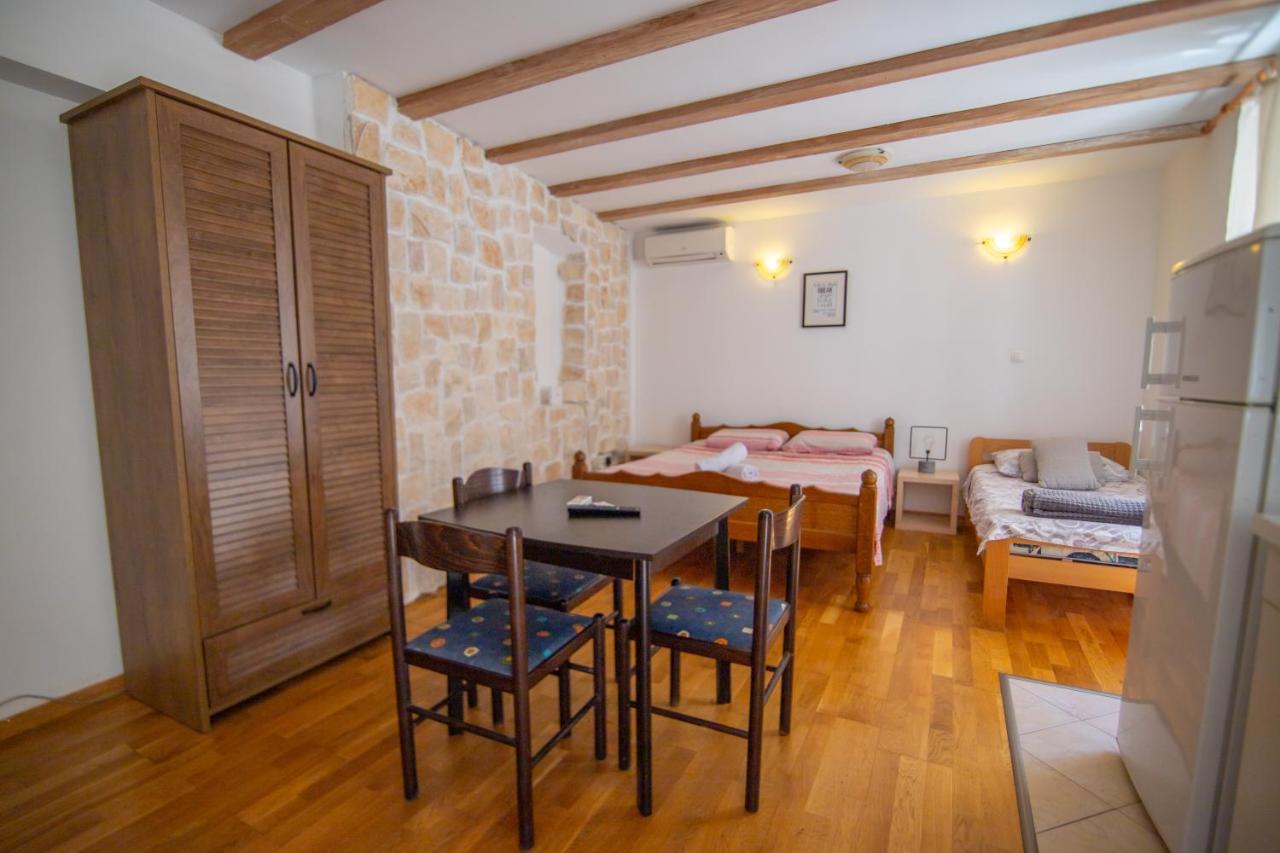 Apartments Loriana Šibenik Esterno foto